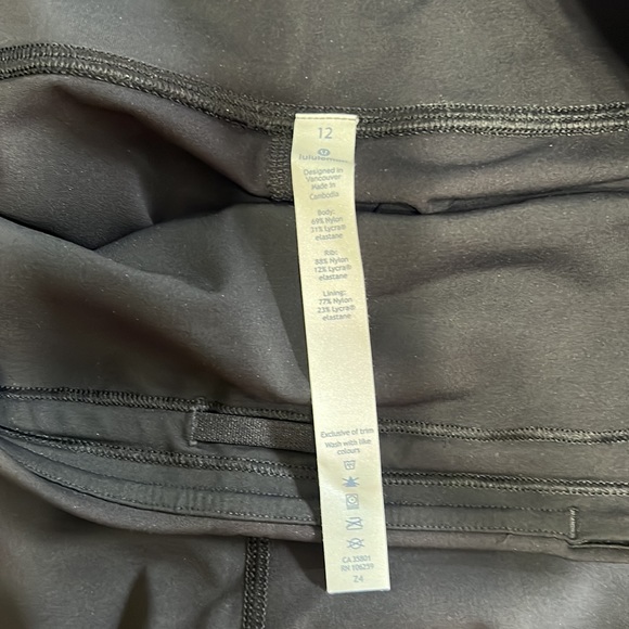 Lululemon black pants - Picture 4 of 4